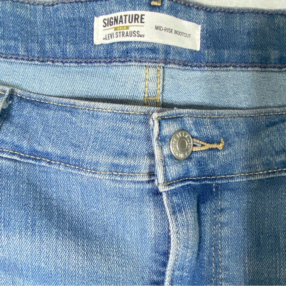 Levis Signature Gold Jeans Women's 20M Blue Bootcut Mid Rise Stretch Denim NWT - Picture 5 of 15